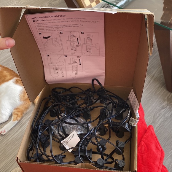 Patio string lights 25’ - Picture 5 of 6